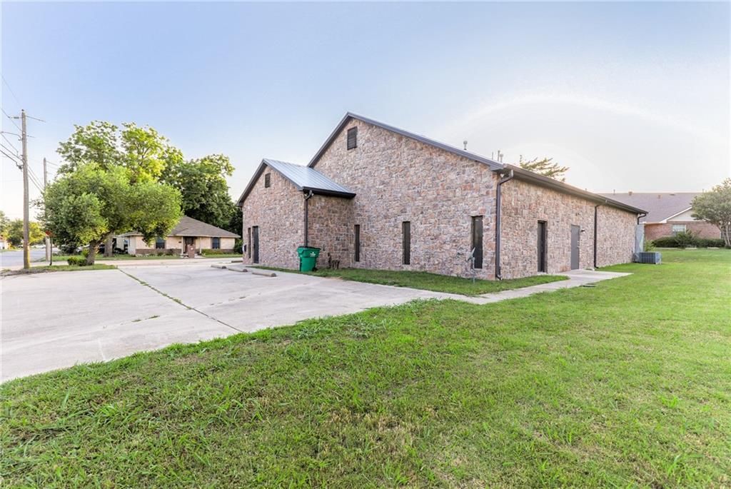 1300 London, Bowie, TX 76230